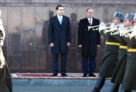 Defense Minister visits Armenia