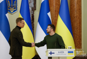 Finland inks Ukraine security deal, Zelenskiy warns of Russia troop plans