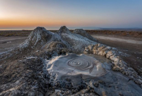 Azerbaijan’s Bozdag-Guzdek mud volcano erupts after 15 years