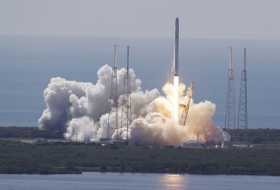 Nasa SpaceX rocket explodes moments after launch "" VIDEO