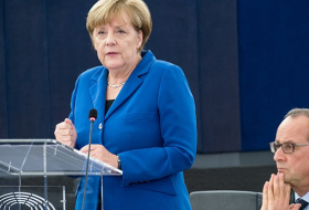 Merkel and Hollande Branded as `Old Europe` in Split Union
