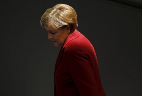 Does Merkel want to create `United States of Europe`? 