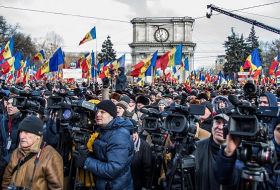 Rallies Held Across Moldova, Protesters Demand Snap Elections 