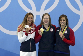 US swimmer King apologizes for Efimova silver medal snub 