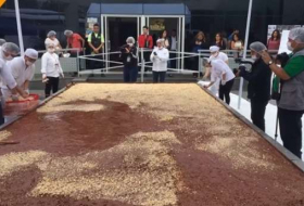 Check out world's largest dark chocolate bar and meat pie

