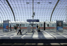 Berlin train station evacuated over suspicious package