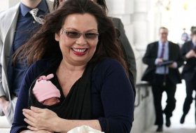 Senator Tammy Duckworth makes history by taking baby to work