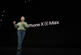Apple to unveil new iPhones, bigger watches