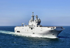 Four injured in helicopter accident on French assault ship