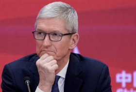Apple's Tim Cook calls for Chinese chip story retraction
