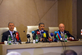 Azerbaijani, Turkish, Georgian defense ministers hold trilateral meeting - UPDATED
