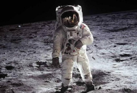   How many people have been to the Moon?-  iWONDER    