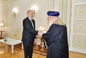  President Ilham Aliyev receives Sephardic Chief Rabbi of Jerusalem 