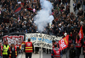   Why France is on strike-   iWONDER    