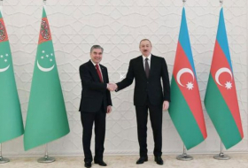  Azerbaijani, Turkmen presidents hold phone talk 
