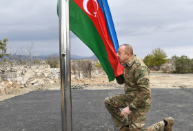  President Ilham Aliyev hoists Azerbaijani flag in Aghdam city -  PHOTOS  