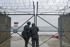 S. Korea fires warning shots after N. Korean soldiers briefly cross land border