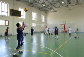 Azerbaijan Army servicemen hold volleyball championship