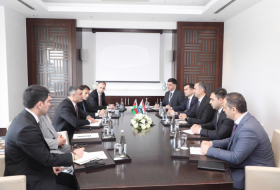 Azerbaijan, Tajikistan central bank governors discuss cooperation prospects 