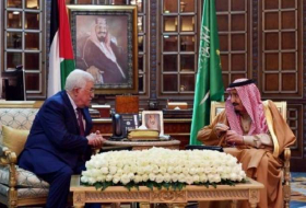 Saudi king receives Palestinian president Abbas