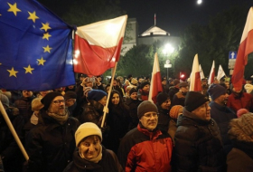 Poland`s parliament blocked by protesters as crisis escalates