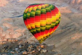 Hot air balloon crashes in Luxor, 1 tourist killed in Egypt