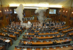 Kosovo opposition MP detonates "smoke bomb" in parliament