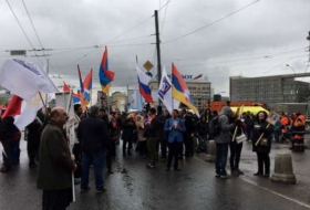 Armenian Diaspora commits provocation in Immortal Regiment march in Moscow