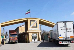 Daily over 500 trucks pass Iran, Turkey border