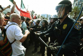 California police arrest 6 after clashes between Trump supporters, opponents