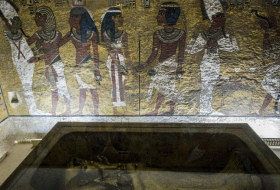 Egypt to do more tests on Tut`s tomb in search for Nefertiti