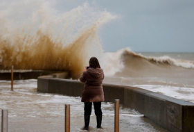 Fires and avalanche alerts as Storm Eleanor batters Europe