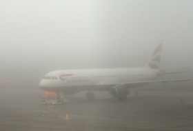 Blanket of fog disrupts air travel at airports in London
