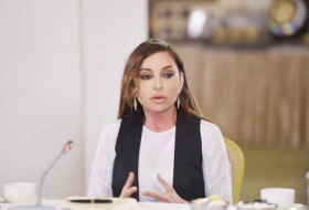  First Vice-President Mehriban Aliyeva congratulates pupils and students on Knowledge Day 