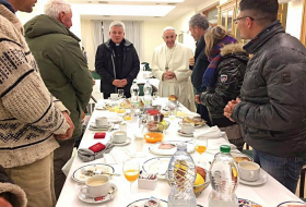 Pope Francis shares 80th birthday breakfast with homeless