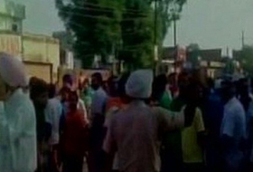 Gunmen storm police station in India"s Punjab - VIDEO