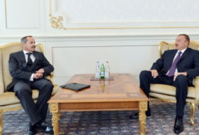 Azerbaijani President accepts credentials of incoming Swiss ambassador