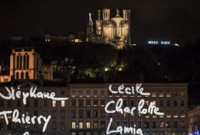 Lyon lights up the names of the Paris terror victims - VIDEO
