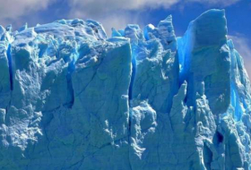 Trillion ton iceberg breaks away from Antarctic shelf