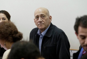 Former Israeli Prime Minister Sentenced to 8 Months for Fraud 