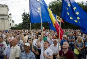 Moldovan Protesters to Block Presidential Residence Unless Talks Begin