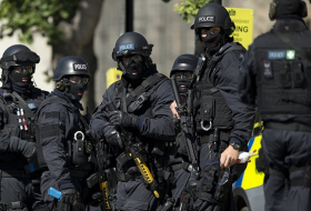 More armed officers deployed in UK`s capital amid terrorist fears 