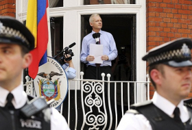 Ecuador decides to allow Sweden to question Assange at London Embassy 