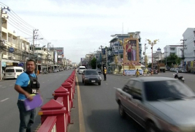 Thai authorities block roads leading to Hua Hin after blasts hit resort