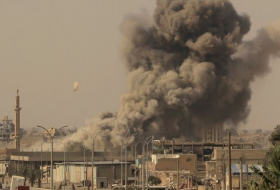 Syria war: US strikes on IS headquarters 'kills 150 militants'