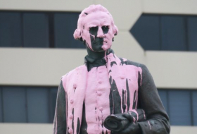 Captain Cook statue vandalised ahead of Australia Day