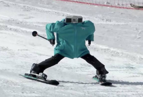 World’s 1st robot ski competition takes place on sidelines of Winter Olympics - VIDEO