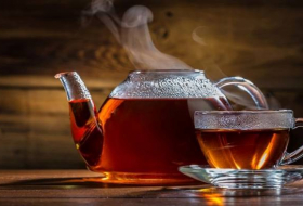 Hot tea linked to esophageal cancer in smokers, drinkers