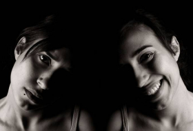 Bipolar disorder: What are the symptoms and how is it treated?