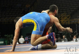 Azerbaijani wrestlers make flying start to World Cup in Iowa
